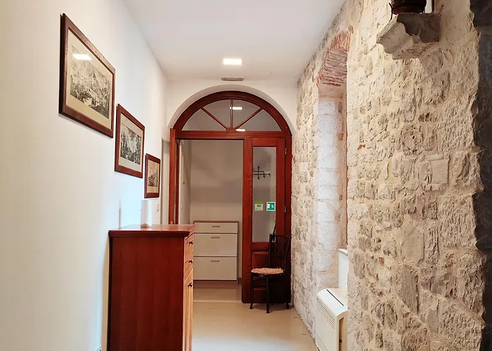 Luxury Stone Paradise Within The Walls Of The Diocletian Palace - Old Town *