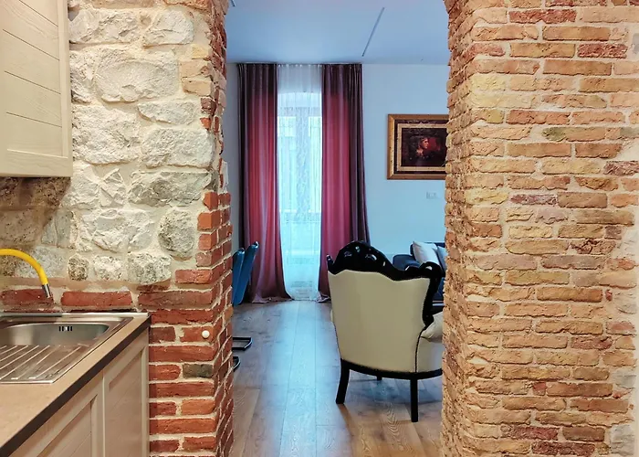 Luxury Stone Paradise Within The Walls Of The Diocletian Palace - Old Town Apartman Split