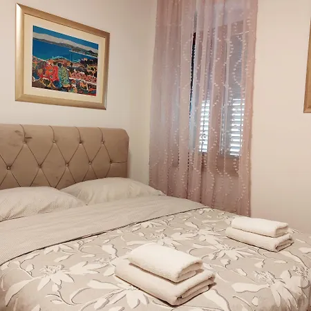 Luxury Stone Paradise Within The Walls Of The Diocletian Palace - Old Town Apartment Split